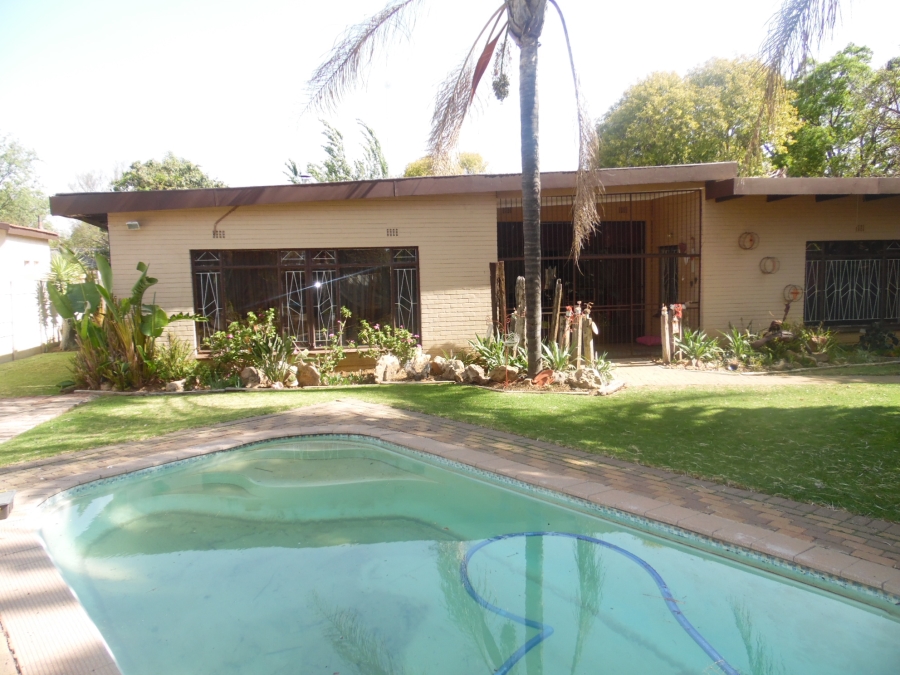 3 Bedroom Property for Sale in Jim Fouchepark Free State